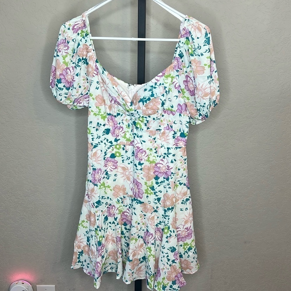 257 - Celicecci NWT White Floral Mini Dress, Size Medium
